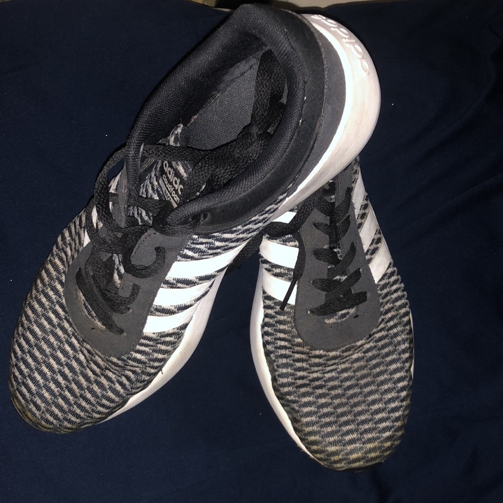 Adidas Running Shoes Size 8 - Picture 2 of 9